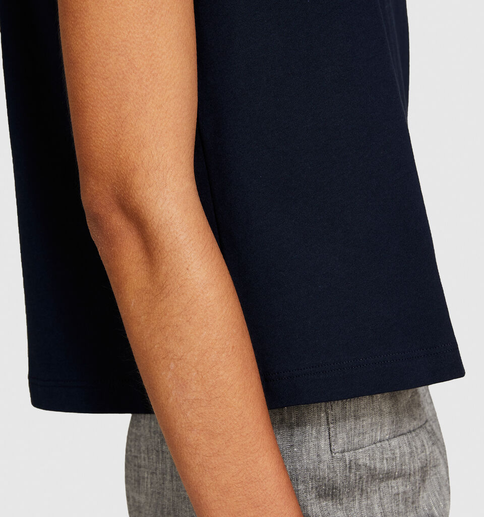 Boxy fit t-shirt in organic cotton - women's short sleeve t-shirts - Dark Blue | Sisley image number 5